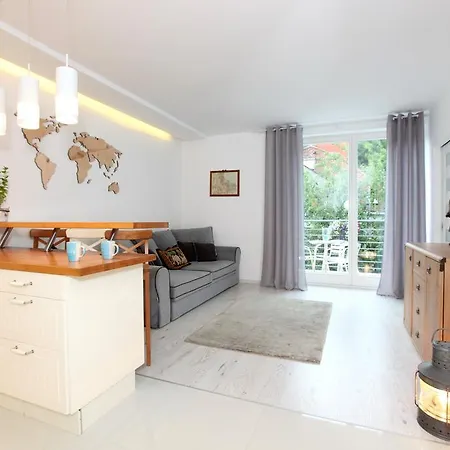 Around The World Appartement *