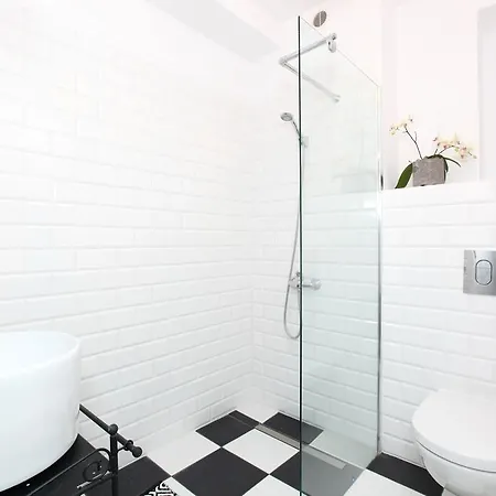 Around The World Appartement *